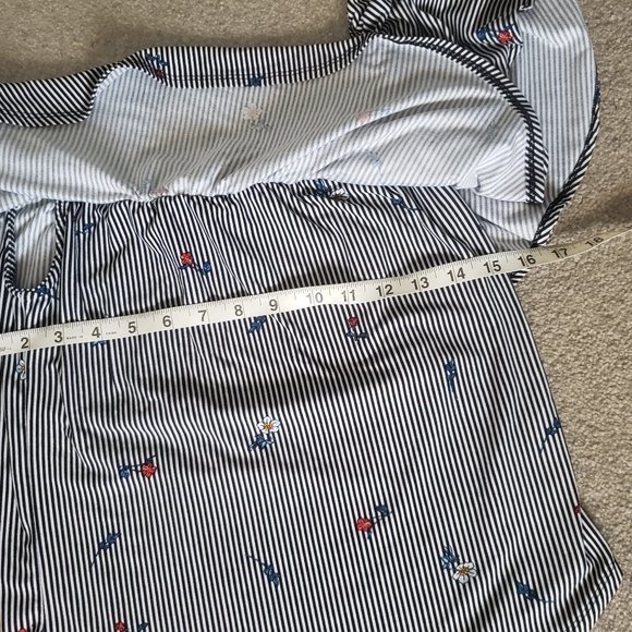 J for Justify Top - Picture 3 of 10